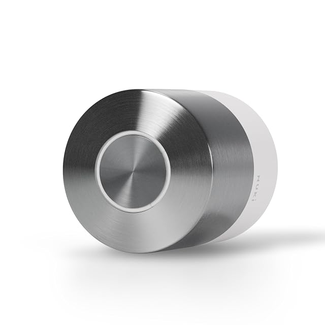 Nuki Smart Lock Pro instalada en una puerta